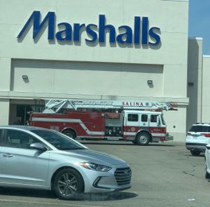 Video: Marshalls Department Store Evacuated