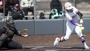 KWU Softball keeps Streak Rolling in Sweep of Bethel