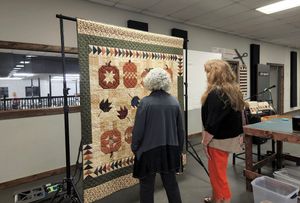 Kansas Troubles Quilters Meet In Salina