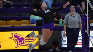 KWU Women's Volleyball Wins Two in Triangular