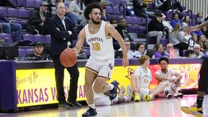 KWU Men's Basketball Picked Third by Coaches, Fourth by Media in Preseason Polls