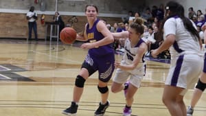 Coyote women hold on to beat Bethel 63-60