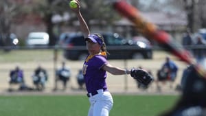 Softball splits second day of ASB Classic