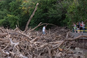 Driftwood Build-Up Along Smoky Hill River Draws Crowds, Prompts City Caution