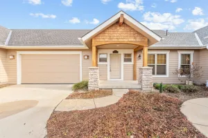 Home of the Day: 1869 Overlook Dr — $276,000