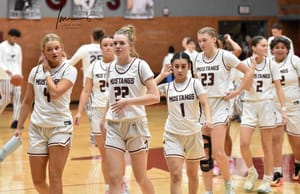 Salina Central Lady Mustangs Win Against Valley Center Hornets (Photo Gallery)